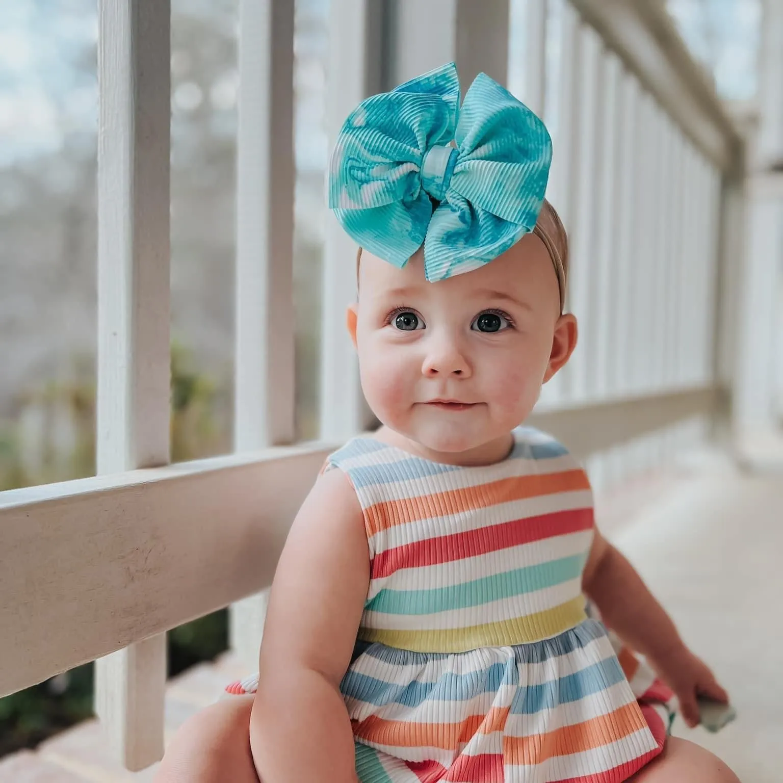Splash of Blue Bow