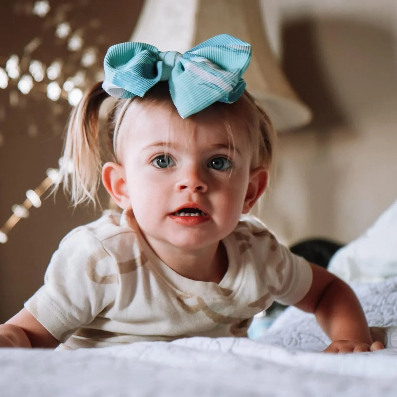 Splash of Blue Bow