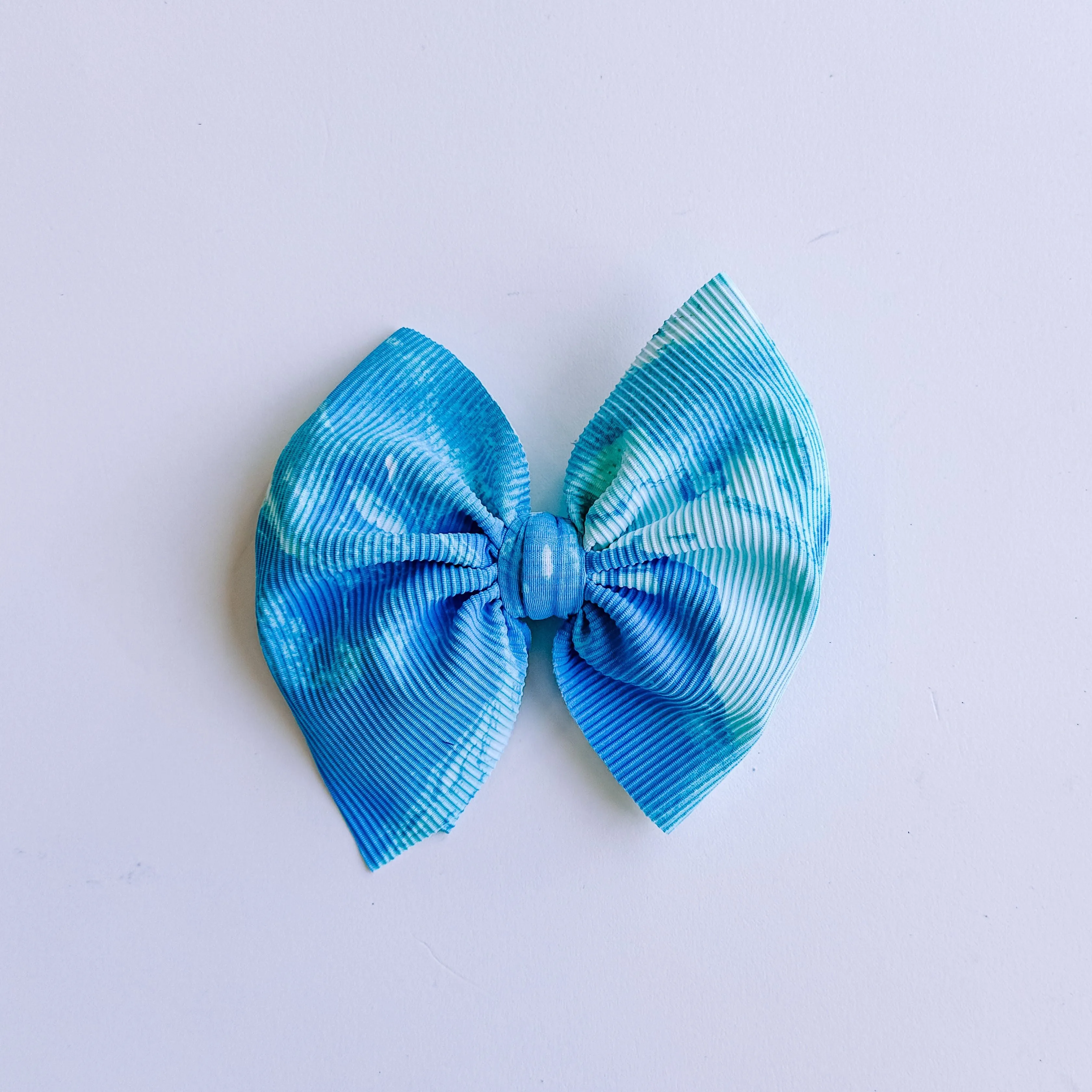 Splash of Blue Bow