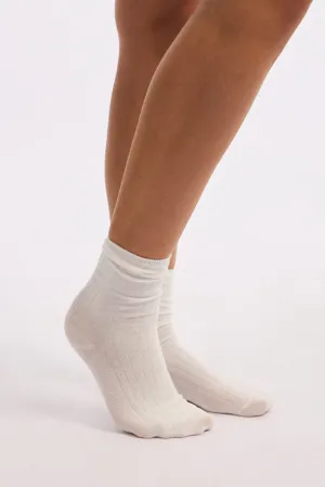 White Ribbed Socks